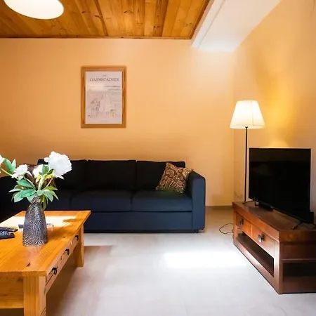Aleksandra Spacious For 8 Guests, Heated Pool, Mountain Views *