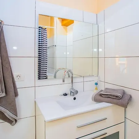 بيت للعطل Aleksandra Spacious For 8 Guests, Heated Pool, Mountain Views *