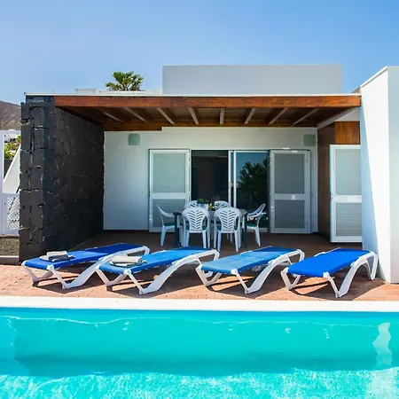 بيت للعطل Aleksandra Spacious For 8 Guests, Heated Pool, Mountain Views *